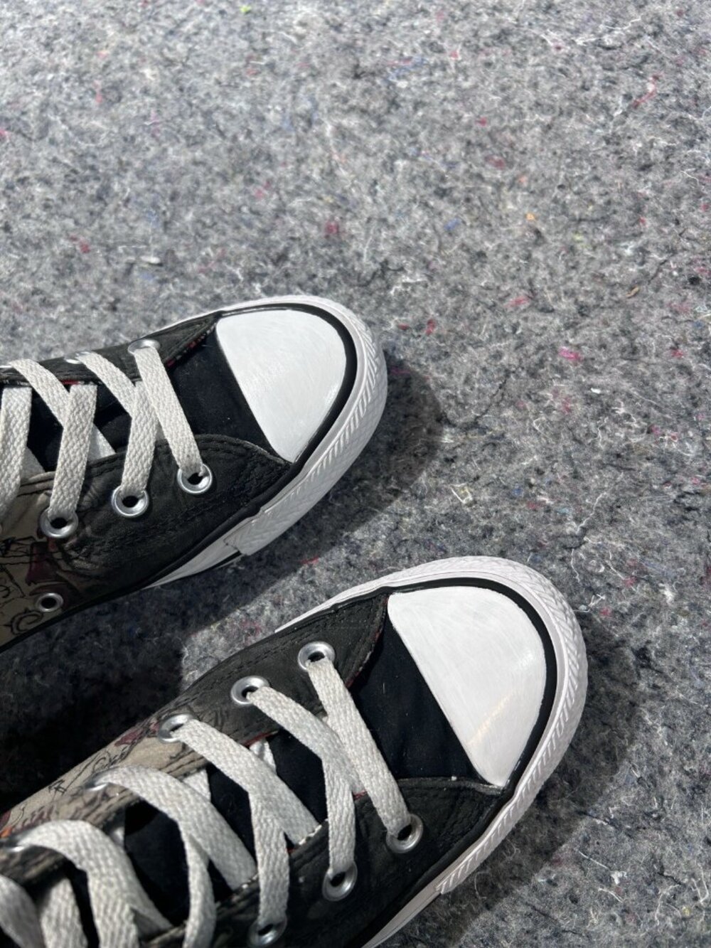 Converse Chuck Taylor All Star Hi Harley Quinn DC Comics Sz 5 Women's 7 155260C - Picture 10 of 10